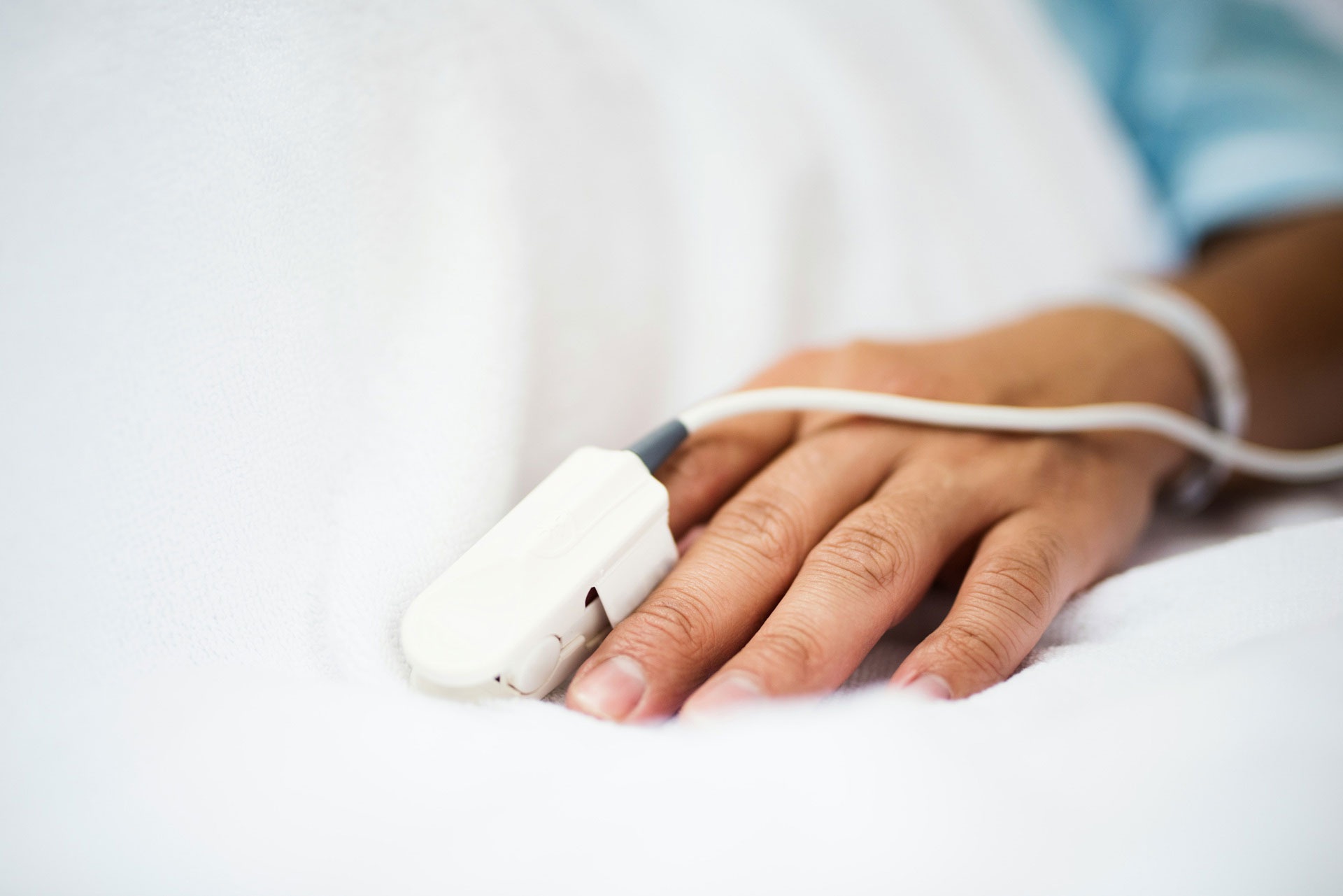 Finger with pulse oximeter Sensor